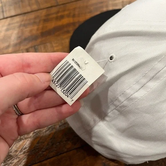 Red Head Bass Pro hat - Picture 4 of 5